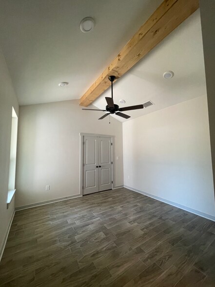 Building Photo - 603 Nacogdoches St
