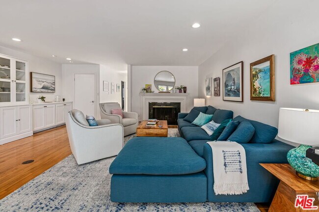 Building Photo - 8221 Delgany Ave