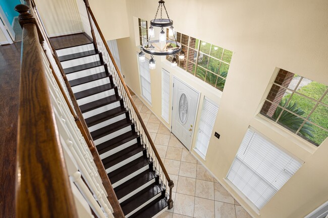 Building Photo - 18311 Oak Hampton Dr