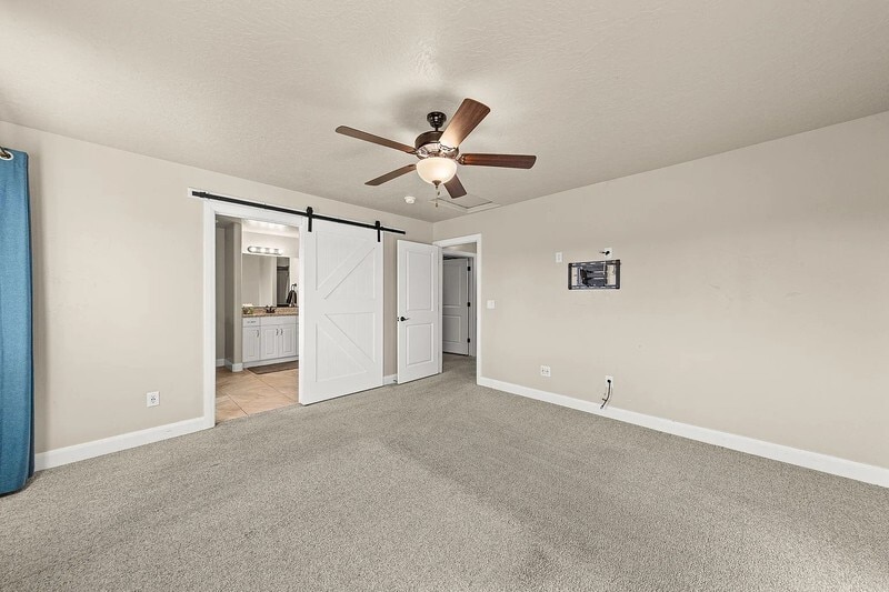 Building Photo - 355 W 200 S