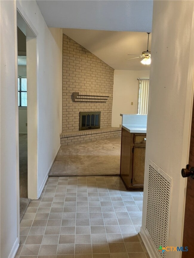 Building Photo - 417 Ivanhoe Dr