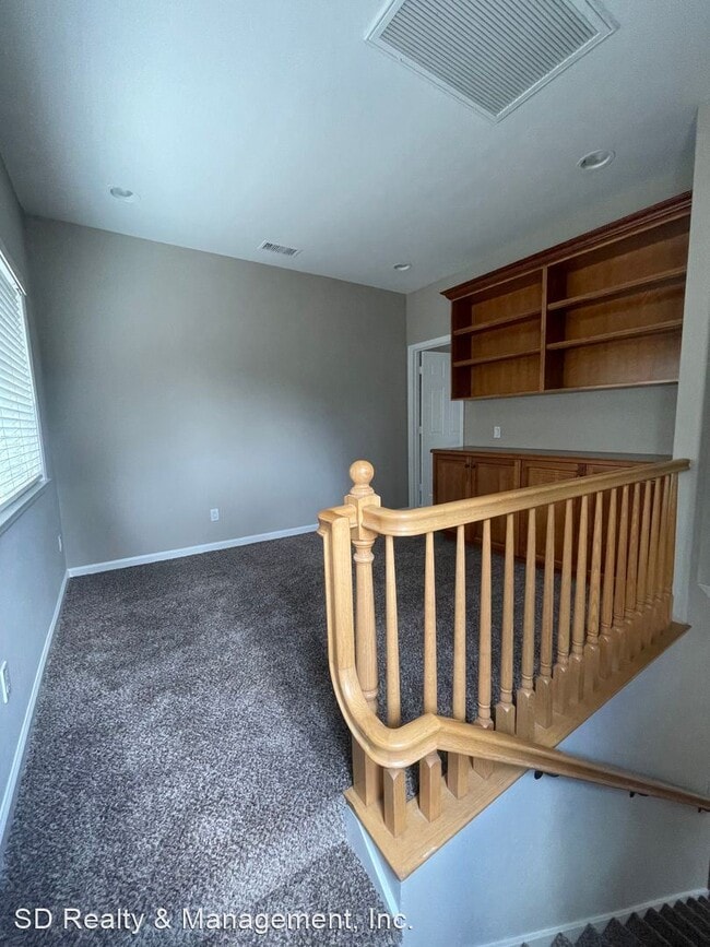 Building Photo - 3 br, 3 bath House - 8646 GOLDEN RIDGE ROAD