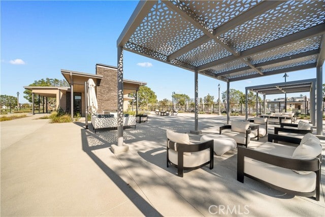 Building Photo - 297 Shoveler