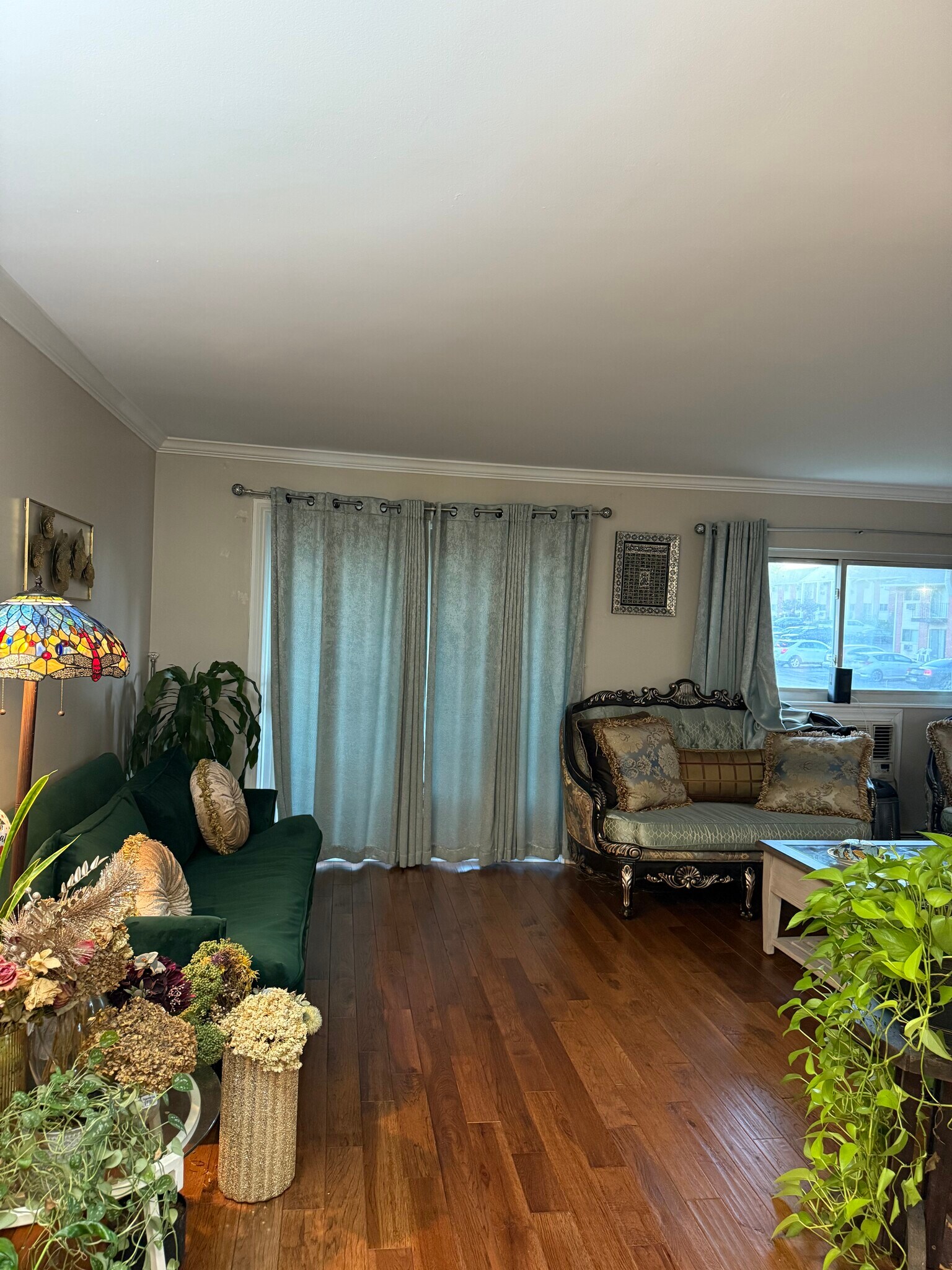 Building Photo - 685 E Fullerton Ave