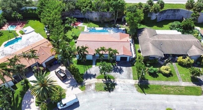 Building Photo - 21020 NE 18th Ct