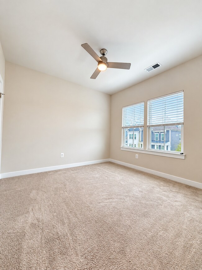 Building Photo - 6510 Camden St