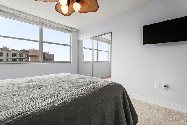 Building Photo - 3594 S Ocean Blvd