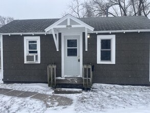 Building Photo - 1426 1st St