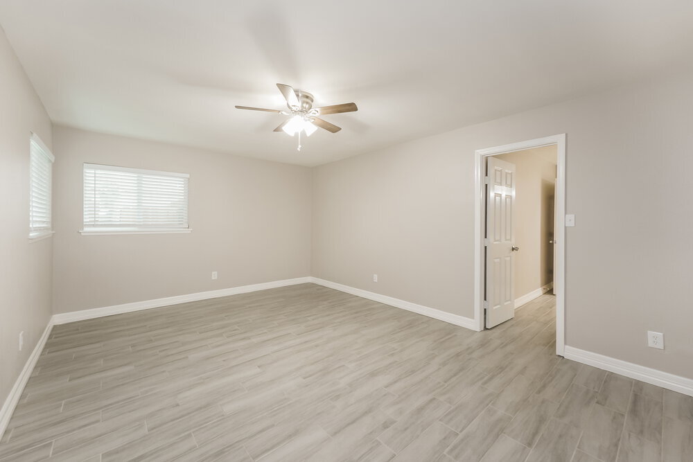 Building Photo - 15411 La Loma Dr