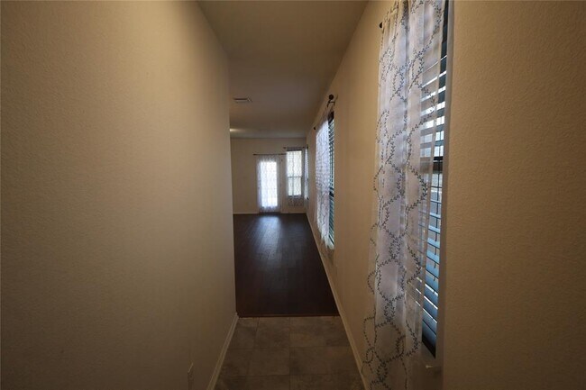 Building Photo - 17009 Gibbons Path
