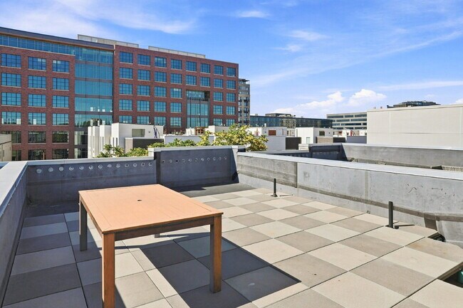Building Photo - $4,015.95 with $300 Off The First Month's Rent, 3 Beds - 3.5 Baths, Single-Family Home in Denver ...