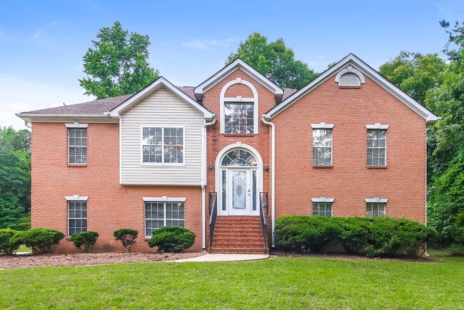 Building Photo - 155 Byington Dr