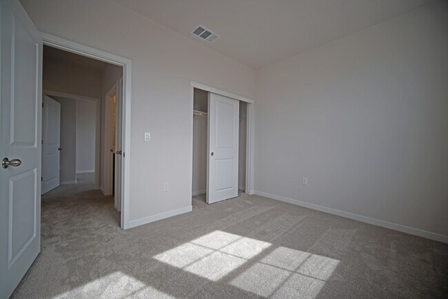 Building Photo - brand-new, never-before-lived-in 3-bedroom, 2-bathroom home with solar!