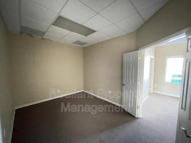 Building Photo - 1795 Alysheba Way