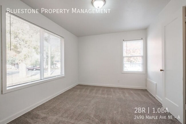 Building Photo - 2490 Maple Ave NE