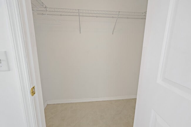 Building Photo - 1915 Westminster Cir