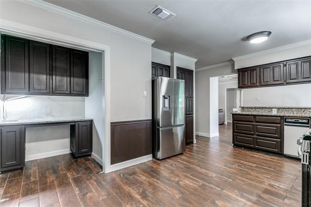 Building Photo - 1017 Meadowbrook Dr