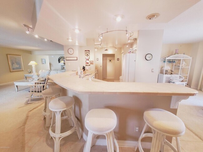 Building Photo - 3740 Ocean Beach Blvd