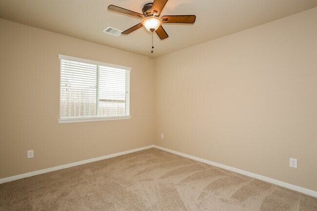 Building Photo - 1710 Leafhopper Ln