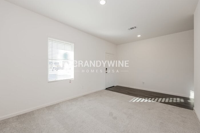 Building Photo - 8344 Sniptoe Dr