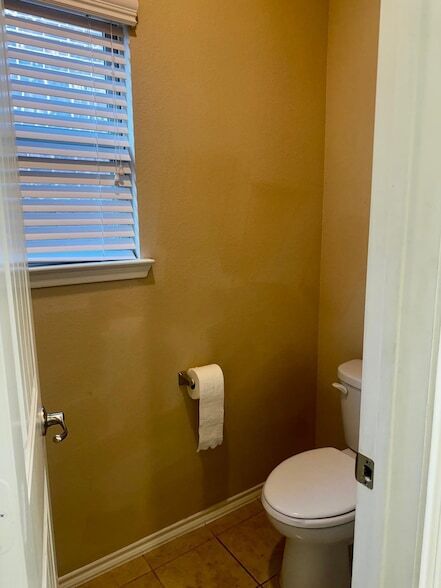 Building Photo - 9933 Beaver Dam Ln