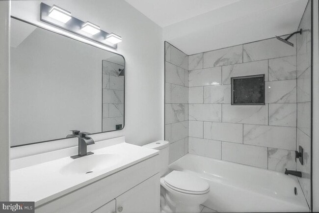 Building Photo - 6304 Juanita Ct