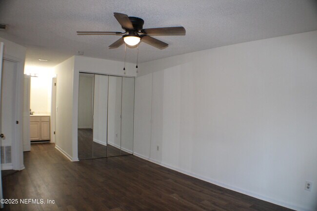 Building Photo - 10315 Docksider Dr E