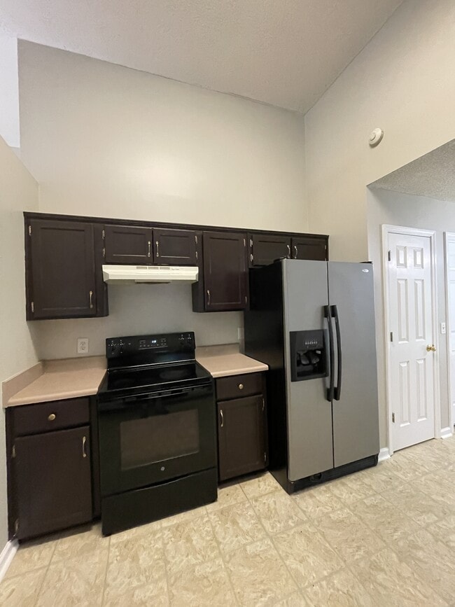 Building Photo - 126 Cross Creek Dr