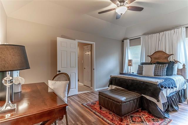 Building Photo - 911 Meadowlark Ln