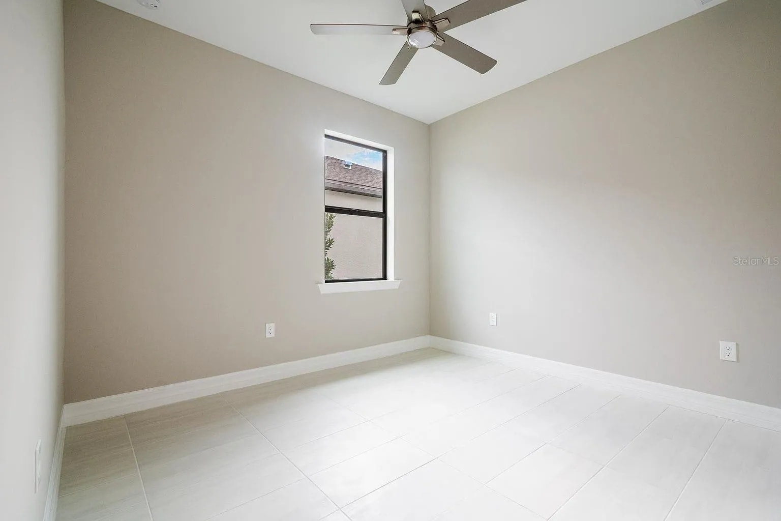 Building Photo - 2175 Darley Oak Way