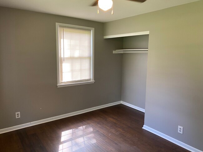 Building Photo - 4008 Knud Dr