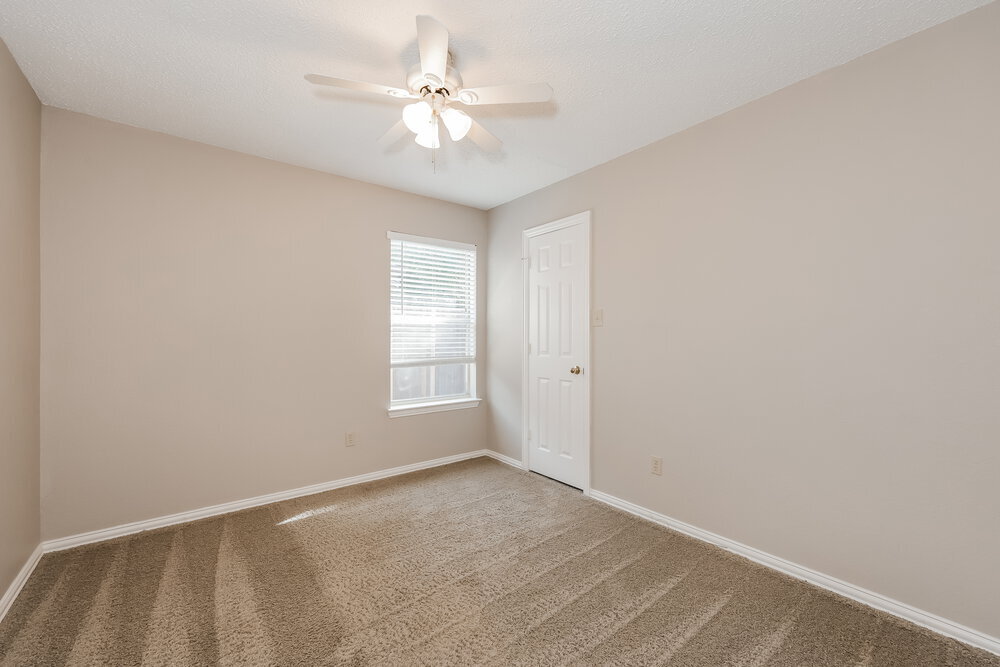 Building Photo - 6205 Vista Wood Dr
