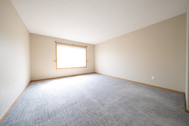 Building Photo - 9679 Alvarado Ln N