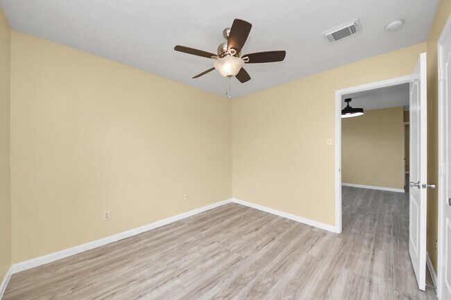 Building Photo - 4131 Fairhope Oak St