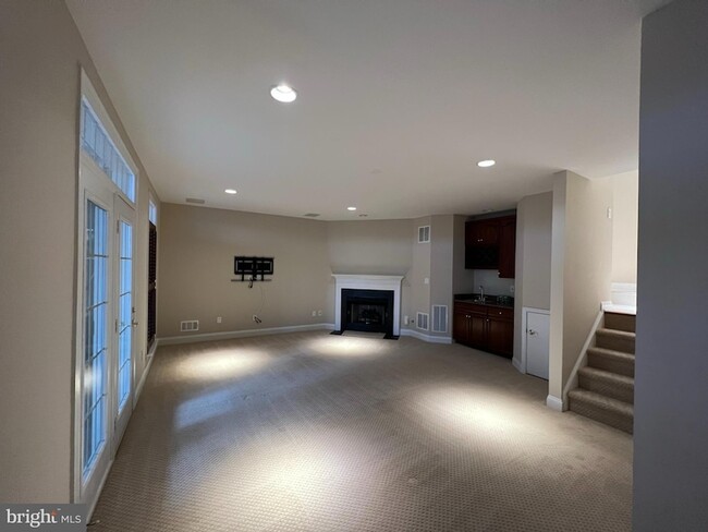 Building Photo - 1735 22nd Ct N