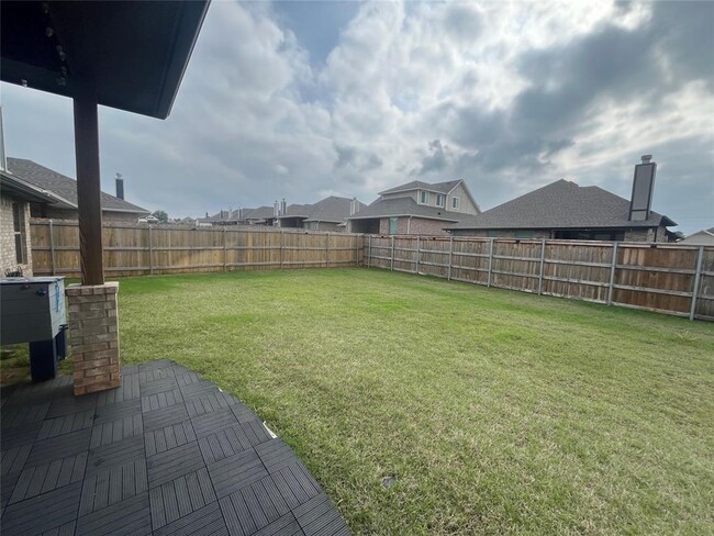 Building Photo - 5405 Carmel Crk Dr