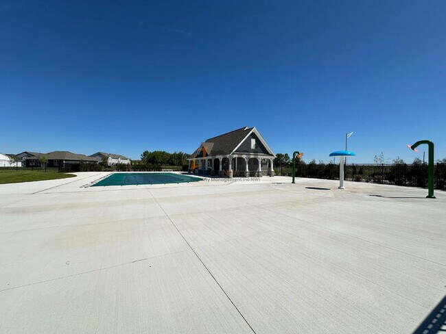 Building Photo - 8366 Kannon Dr