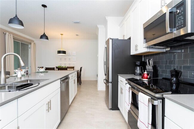 Building Photo - 1162 Kingsbarn St