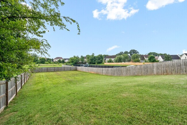 Building Photo - 3482 Southwood Dr
