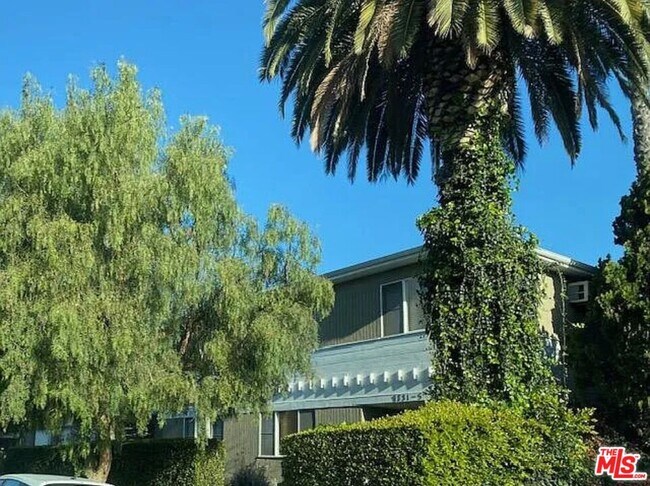Primary Photo - 8331 Blackburn Ave