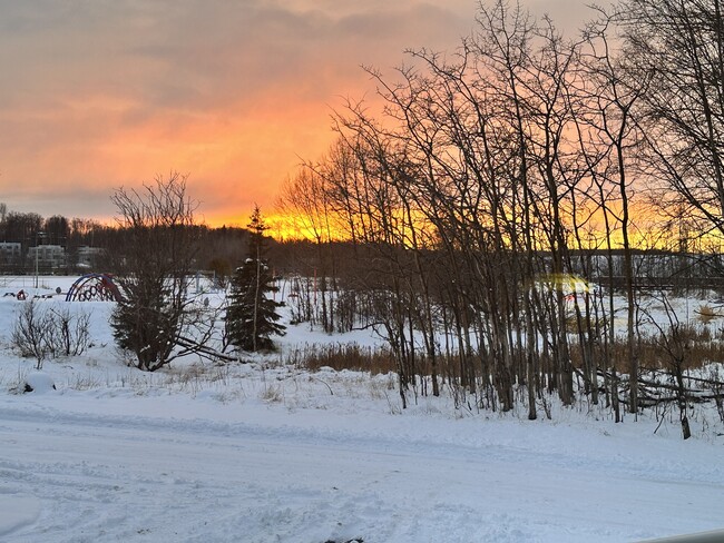 Westchester Lagoon - 1836 Scenic Way