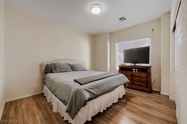 Building Photo - 7536 Chaffinch St