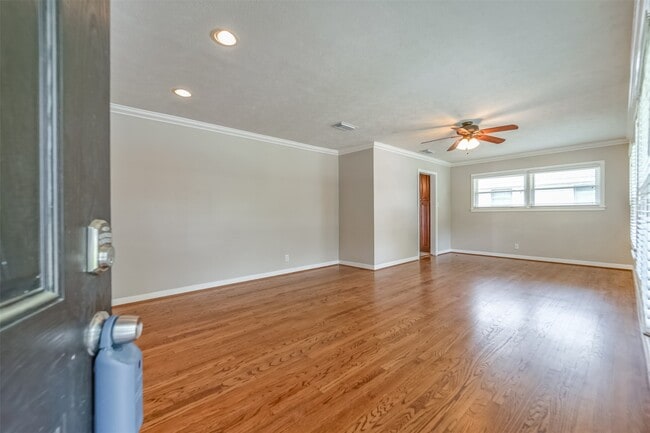 Building Photo - 3419 Norris Dr