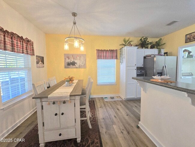 Building Photo - 13805 Flamingo Ave