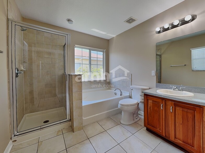 Building Photo - 9124 Gablewood Pl