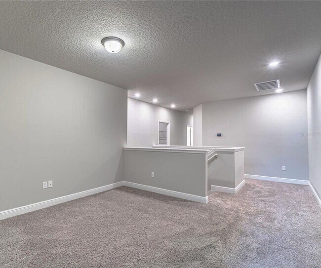 Building Photo - Beautiful 3/2.5 Townhouse in Winter Park