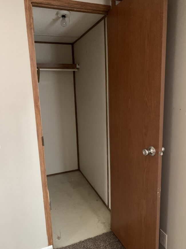 Building Photo - 502 Kayla St