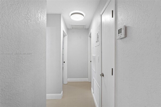 Building Photo - 1472 NE 62nd St