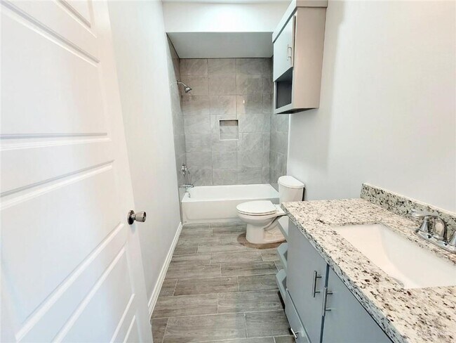 Building Photo - 3815 Las Vistas Ln
