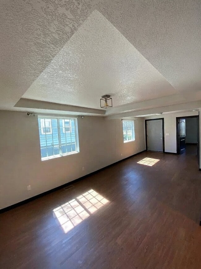 Building Photo - 1421 45th St